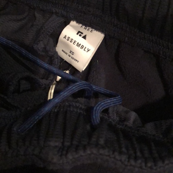 NWT Free Assembly fleece joggers navy blue size Extra small - Picture 5 of 5